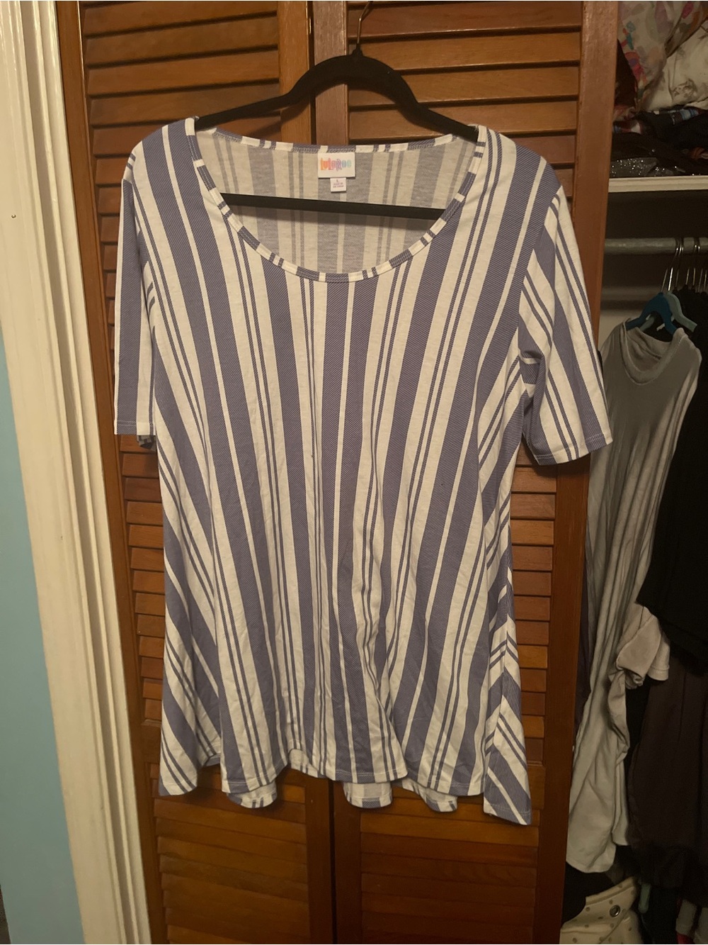 LuLaRoe Navy and White Vertical Stripe Scoop Neck Tunic